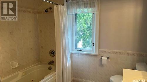 108 Connaught Crescent, Regina, SK - Indoor Photo Showing Bathroom