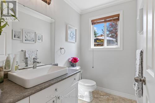 56 Mapleridge Crescent, Thames Centre (Dorchester), ON - Indoor Photo Showing Bathroom