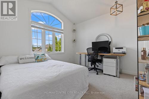 2nd bedroom with Palladian Window - 56 Mapleridge Crescent, Thames Centre (Dorchester), ON - Indoor Photo Showing Bedroom