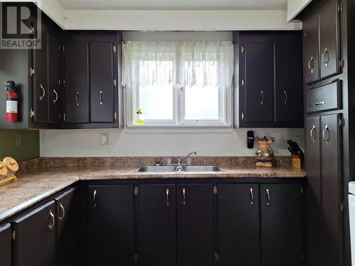 10 Gull Pond Road, Gull Pond, NL - Indoor Photo Showing Kitchen With Double Sink