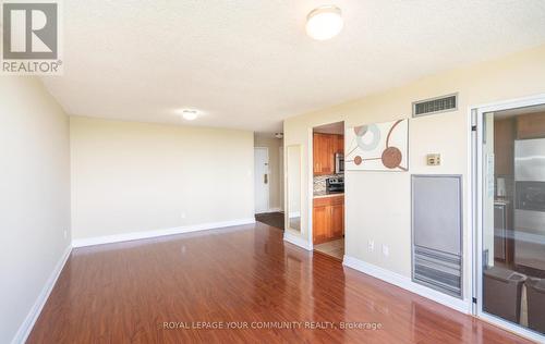 1009 - 10 Markbrook Lane, Toronto, ON - Indoor Photo Showing Other Room