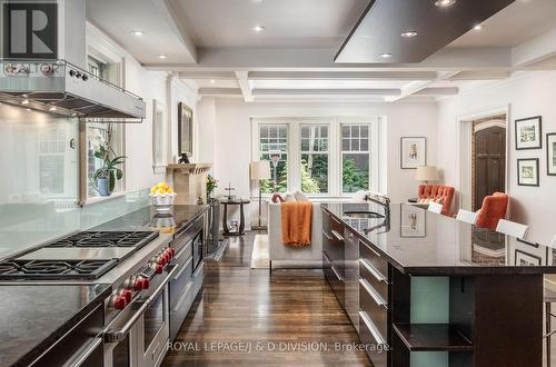 188 Glencairn Avenue, Toronto, ON - Indoor Photo Showing Kitchen With Upgraded Kitchen