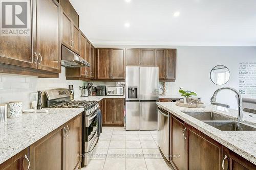 54 Butterwood Lane, Whitchurch-Stouffville (Stouffville), ON - Indoor Photo Showing Kitchen With Double Sink