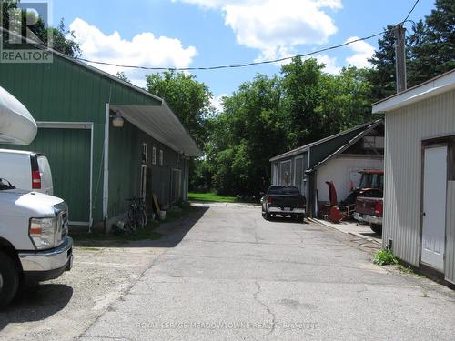 90 Trafalgar Road, Erin, ON - Outdoor With Exterior