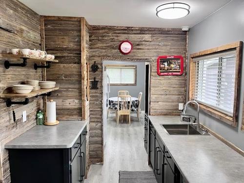 167 & 170 Road 5 North, Shuniah, ON - Indoor Photo Showing Kitchen