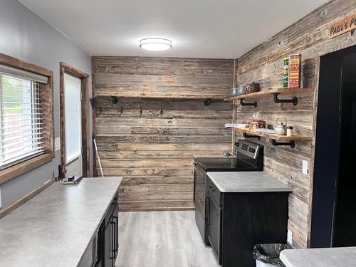 167 & 170 Road 5 North, Shuniah, ON - Indoor Photo Showing Kitchen