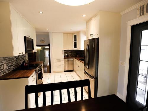 446 Oriole Way, Barriere, BC - Indoor Photo Showing Kitchen