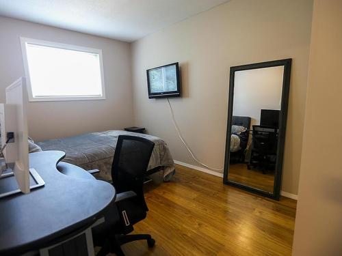 446 Oriole Way, Barriere, BC - Indoor Photo Showing Other Room