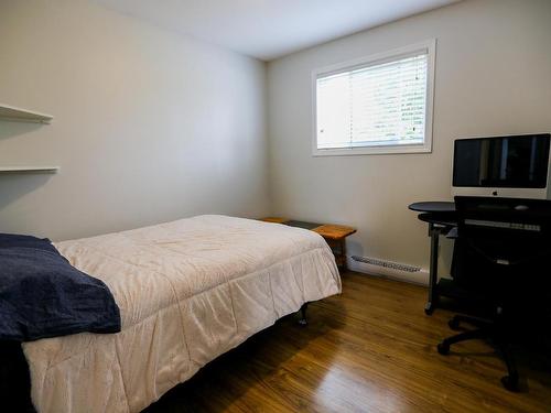 446 Oriole Way, Barriere, BC - Indoor Photo Showing Bedroom