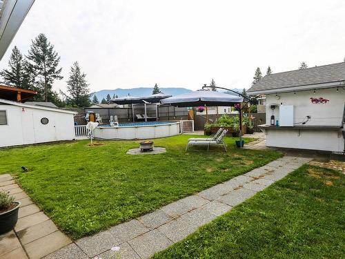 446 Oriole Way, Barriere, BC - Outdoor With Backyard