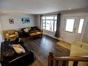 446 Oriole Way, Barriere, BC  - Indoor Photo Showing Living Room 