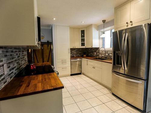 446 Oriole Way, Barriere, BC - Indoor Photo Showing Kitchen