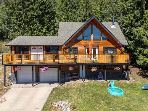 2943 Hopwood Road, North Shuswap, BC 