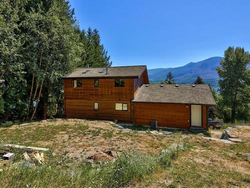 2943 Hopwood Road, North Shuswap, BC 