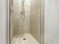 Ensuite bathroom - 