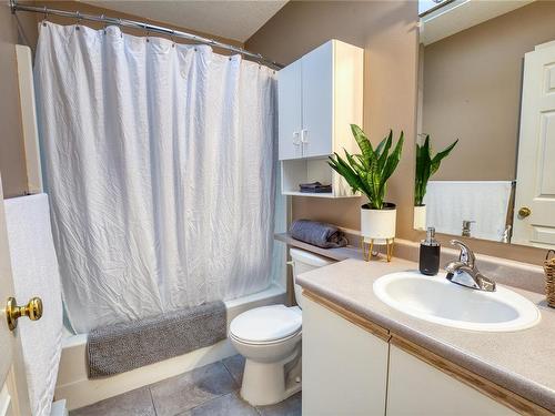 302-315 Hecate St, Nanaimo, BC - Indoor Photo Showing Bathroom