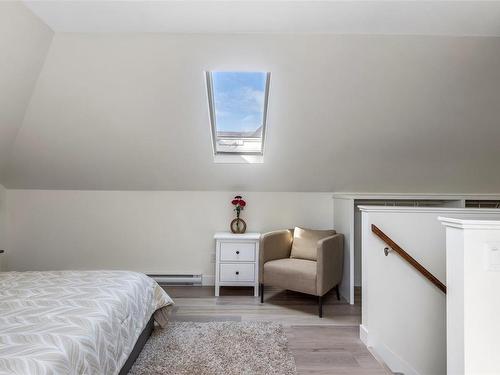 422 Powell St, Victoria, BC - Indoor Photo Showing Bedroom