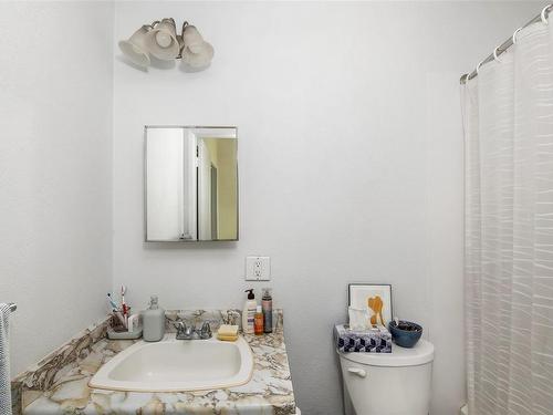 422 Powell St, Victoria, BC - Indoor Photo Showing Bathroom