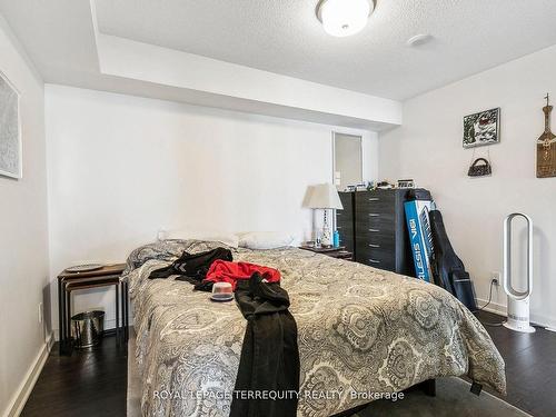 1423-38 Joe Shuster Way, Toronto, ON - Indoor Photo Showing Bedroom