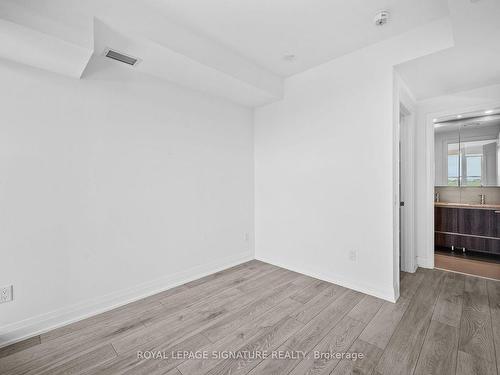 803-21 Park St E, Mississauga, ON - Indoor Photo Showing Other Room