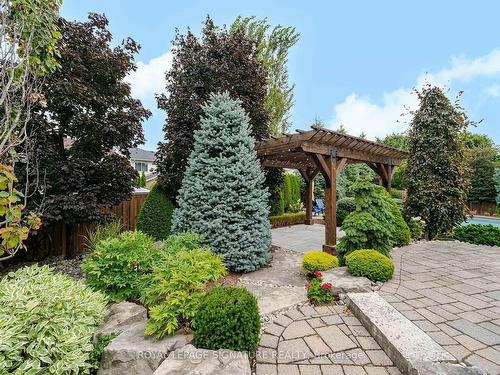 30 Stone St, Halton Hills, ON - Outdoor