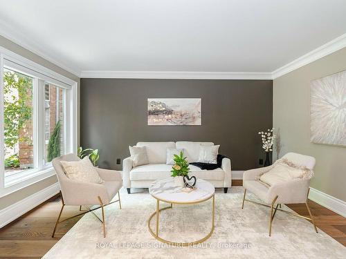 30 Stone St, Halton Hills, ON - Indoor Photo Showing Living Room