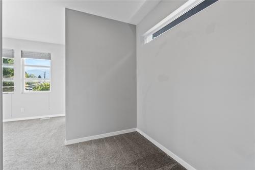 4077 28 Street, Vernon, BC - Indoor Photo Showing Other Room