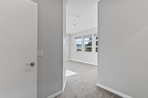 4077 28 Street, Vernon, BC - Indoor Photo Showing Other Room