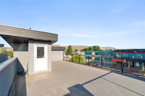 4077 28 Street, Vernon, BC - Outdoor With Balcony With Exterior