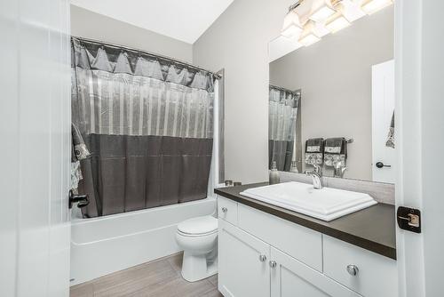 4016 Terrapin Place, Vernon, BC - Indoor Photo Showing Bathroom