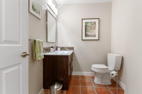 2356 Gammon Road, Naramata, BC - Indoor Photo Showing Bathroom