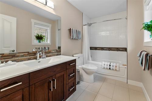 2356 Gammon Road, Naramata, BC - Indoor Photo Showing Bathroom