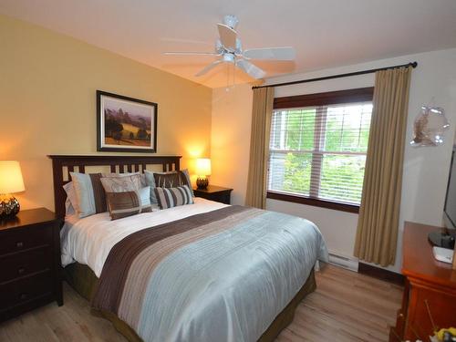 Bedroom - 1-300 Rue Du Mont-Plaisant, Mont-Tremblant, QC - Indoor Photo Showing Bedroom