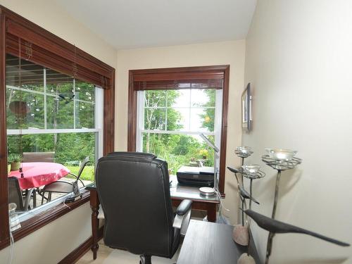 Bureau - 1-300 Rue Du Mont-Plaisant, Mont-Tremblant, QC - Indoor Photo Showing Office