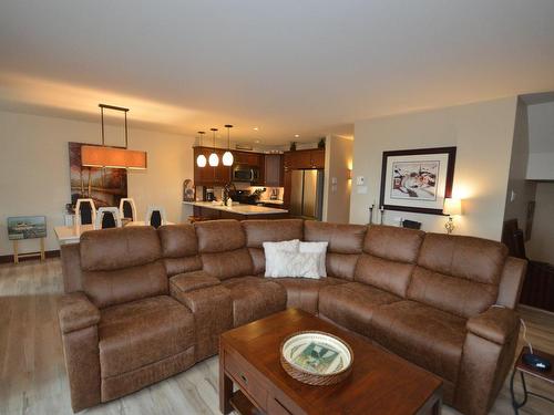 Salon - 1-300 Rue Du Mont-Plaisant, Mont-Tremblant, QC - Indoor Photo Showing Living Room