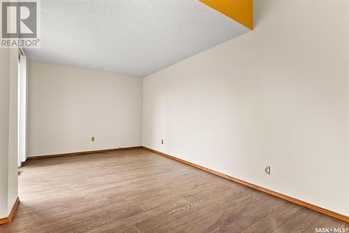 5114 10Th Avenue, Regina, SK - Indoor Photo Showing Other Room