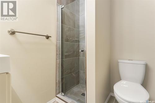 5114 10Th Avenue, Regina, SK - Indoor Photo Showing Bathroom