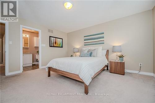 11 - 1491 Plains Road W, Burlington (Lasalle), ON - Indoor Photo Showing Bedroom