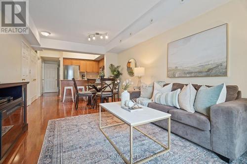 2066 - 3047 Finch Avenue W, Toronto, ON - Indoor Photo Showing Living Room