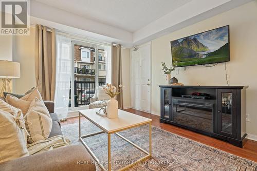 2066 - 3047 Finch Avenue W, Toronto, ON - Indoor Photo Showing Living Room