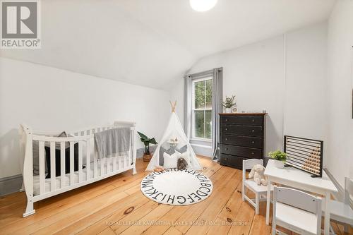 41 Bond St Street W, Kawartha Lakes (Lindsay), ON - Indoor Photo Showing Bedroom