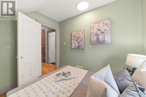 41 Bond St Street W, Kawartha Lakes (Lindsay), ON - Indoor Photo Showing Bedroom