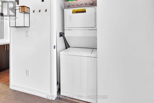 2708 - 1410 Dupont Street, Toronto (Dovercourt-Wallace Emerson-Junction), ON - Indoor Photo Showing Laundry Room