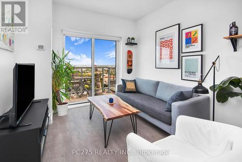 2708 - 1410 Dupont Street, Toronto (Dovercourt-Wallace Emerson-Junction), ON - Indoor Photo Showing Living Room