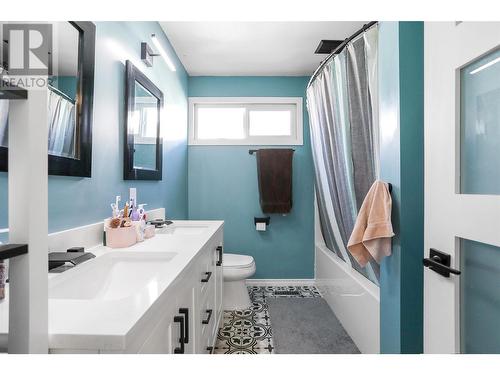 3509 42 Avenue, Vernon, BC - Indoor Photo Showing Bathroom