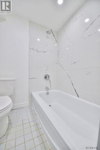 920 Suzanne St, Timmins, ON - Indoor Photo Showing Bathroom