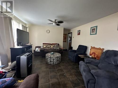 34 Rue Des Pins, Dubreuilville, ON - Indoor Photo Showing Living Room