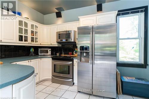 11943 Graham Road, West Elgin (West Lorne), ON - Indoor Photo Showing Kitchen