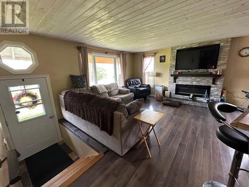 9 Hill Street, Trinity, NL - Indoor Photo Showing Living Room With Fireplace