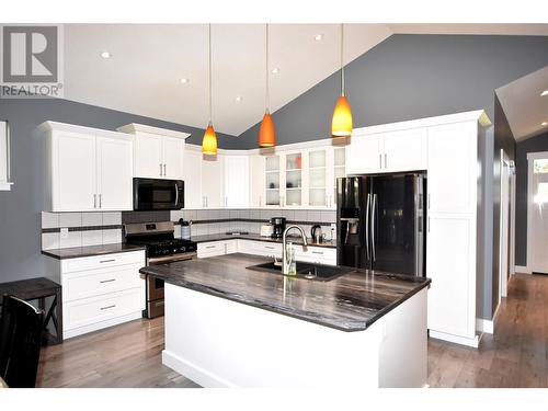 532 Loon Avenue, Vernon, BC - Indoor Photo Showing Kitchen With Double Sink